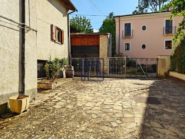 Villa Schiera in vendita a Introdacqua, Abruzzo