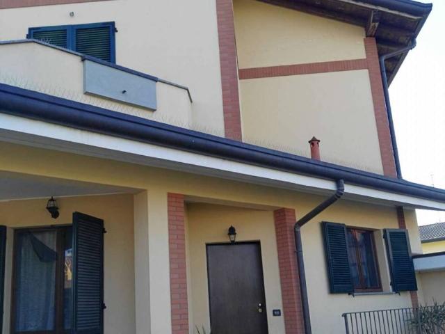 Villa Schiera in vendita a Inveruno, Lombardia
