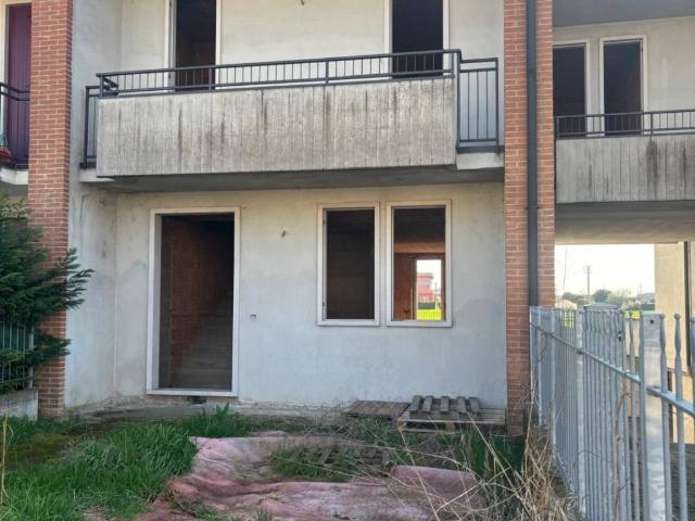 Villa Schiera in vendita a Isola Rizza, Veneto