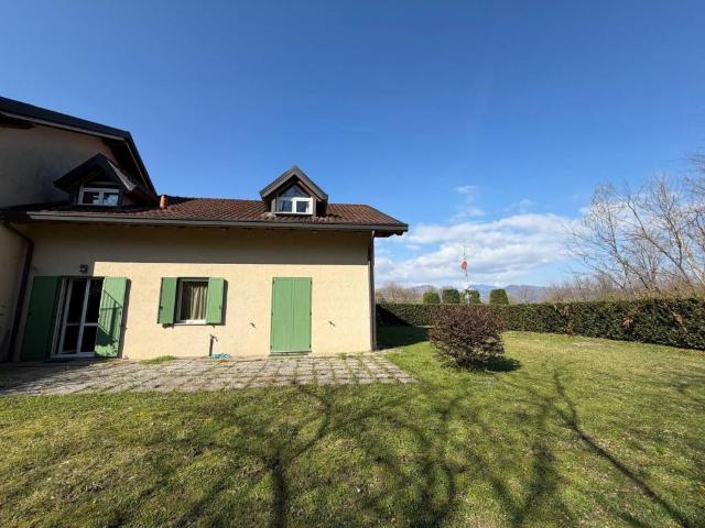 Villa Schiera in vendita a Ispra, Lombardia