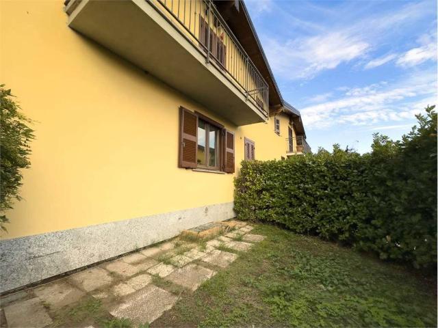 Villa Schiera in vendita a Baraggiola, Ispra