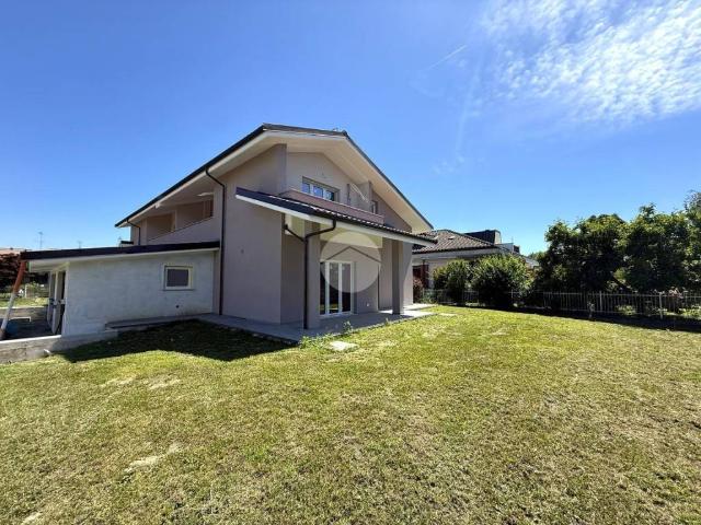 Villa Schiera in vendita a San Giovanni, Piemonte
