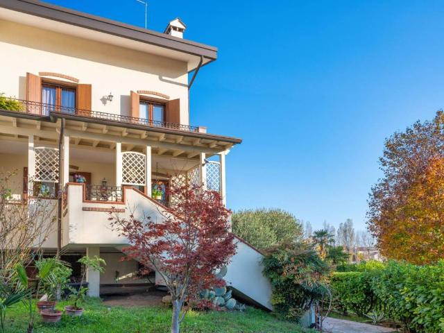 Villa Schiera in vendita a Villaggio Ciano, Jesolo