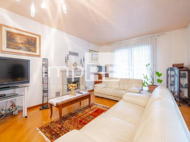 Villa Schiera in vendita a Jesolo, Veneto