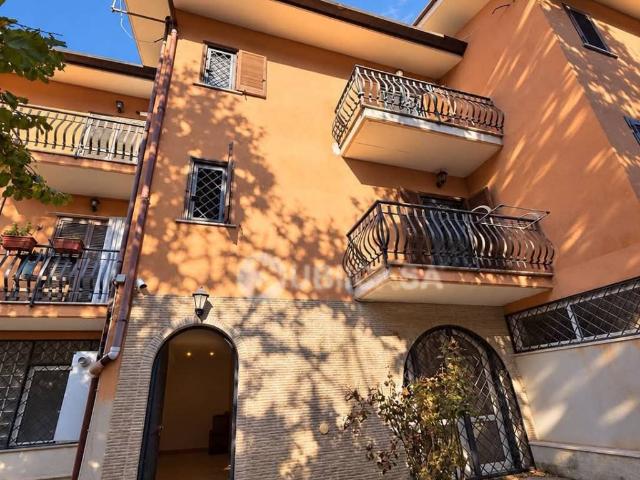 Villa Schiera in vendita a Labico