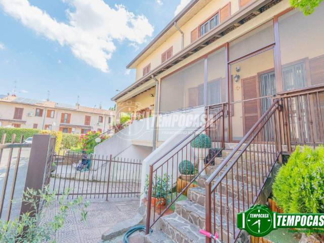Villa Schiera in vendita a Lacchiarella, Lombardia