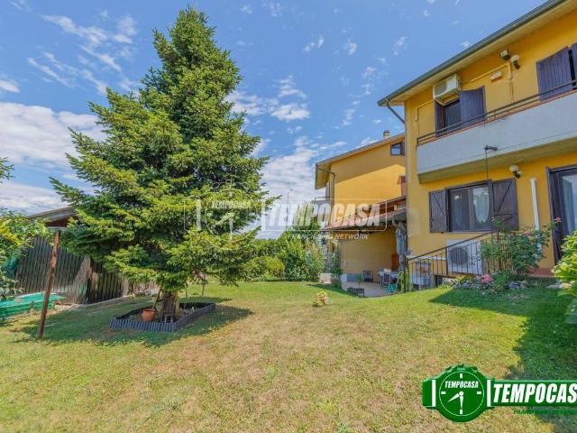 Villa Schiera in vendita a Lacchiarella, Lombardia