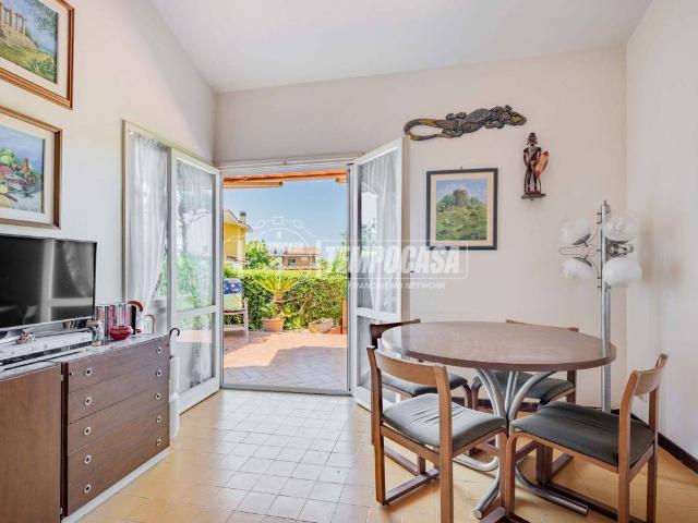 Villa Schiera in vendita a Marina di San Nicola, Roma Capitale