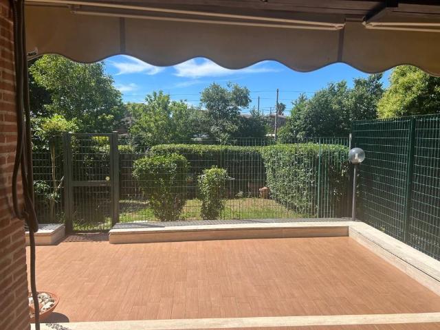 Villa Schiera in vendita a Marina di San Nicola, Roma Capitale