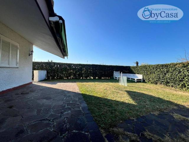 Villa Schiera in vendita a Marina di San Nicola, Roma Capitale