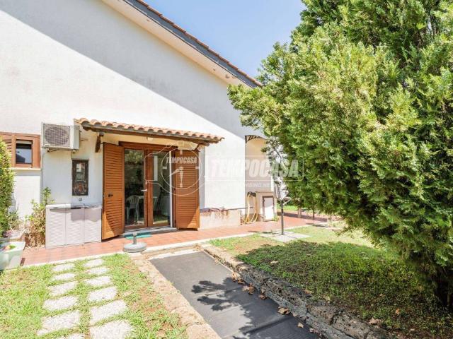 Villa Schiera in vendita a Roma Capitale, Lazio