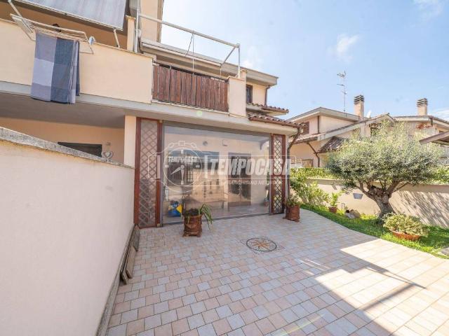 Villa Schiera in vendita a Piane di Vaccina, Roma Capitale