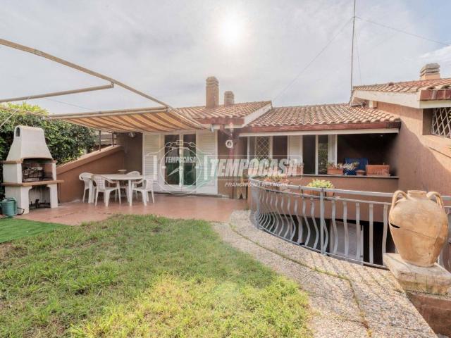 Villa Schiera in vendita a Marina di San Nicola, Roma Capitale