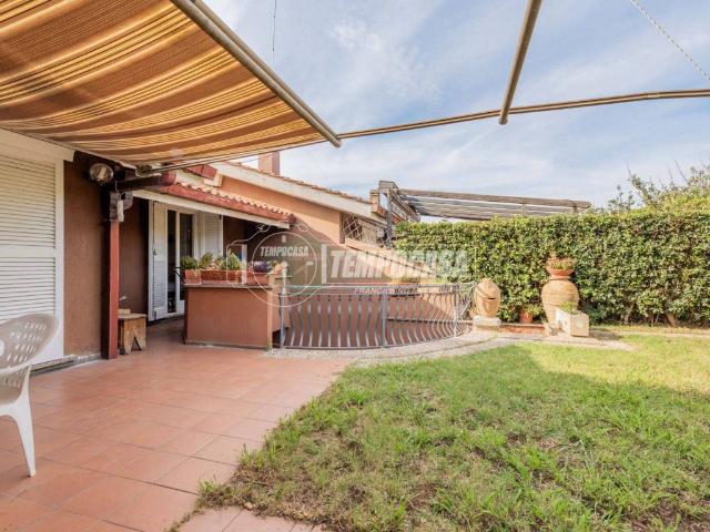 Villa Schiera in vendita a Marina di San Nicola, Roma Capitale