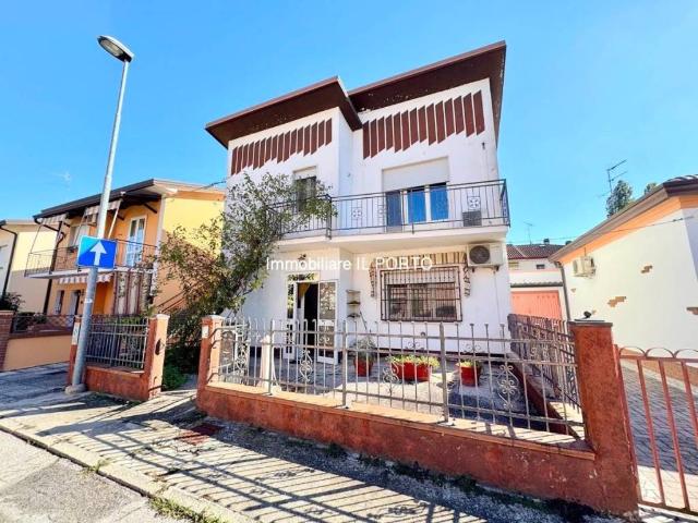 Villa Schiera in vendita a Unione Delta del Po, Lagosanto