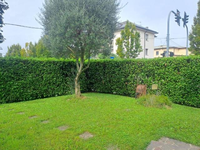 Villa Schiera in vendita a Lallio, Bergamo