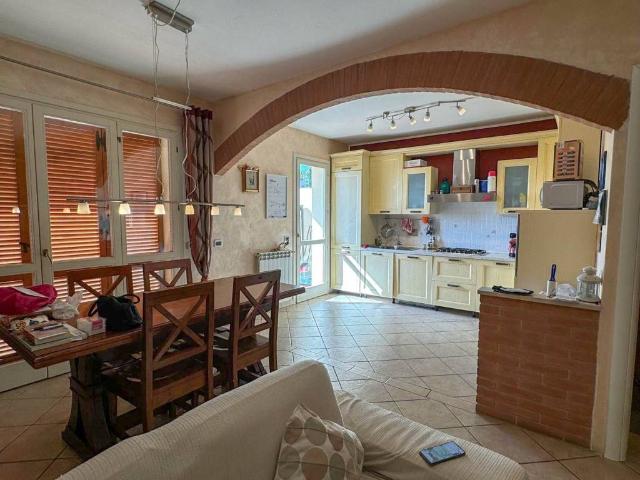 Villa Schiera in vendita a Borgano, Lamporecchio