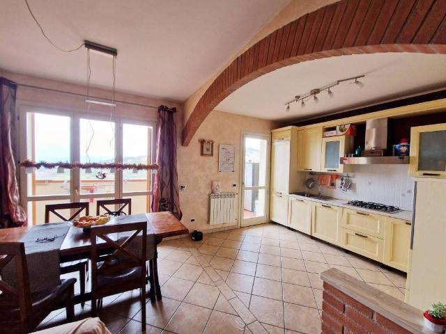 Villa Schiera in vendita a Lamporecchio, Toscana
