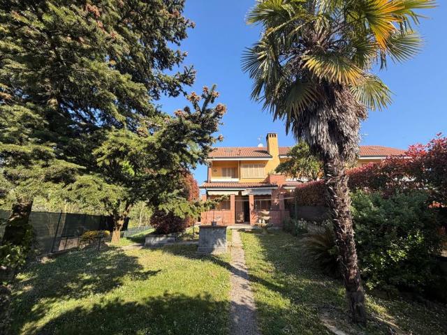 Villa Schiera in vendita a Casa Cairola, Landriano