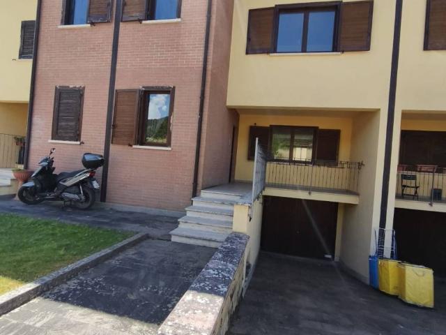 Villa Schiera in vendita a San Francesco, Tornimparte