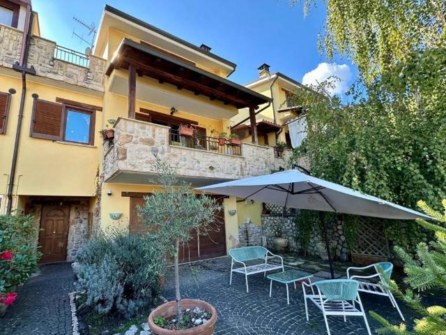 Villa Schiera in vendita a Tornimparte, Abruzzo