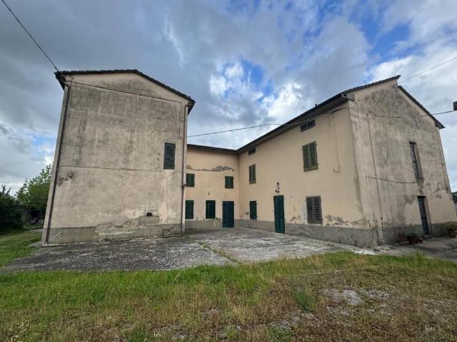 Villa Schiera in vendita a Larciano Castello, San Rocco