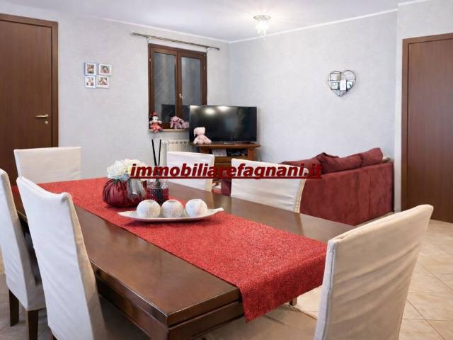 Villa Schiera in vendita a Valle Mazzone, Roma Capitale