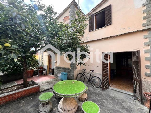Villa Schiera in vendita a Laterina Pergine Valdarno, Laterina
