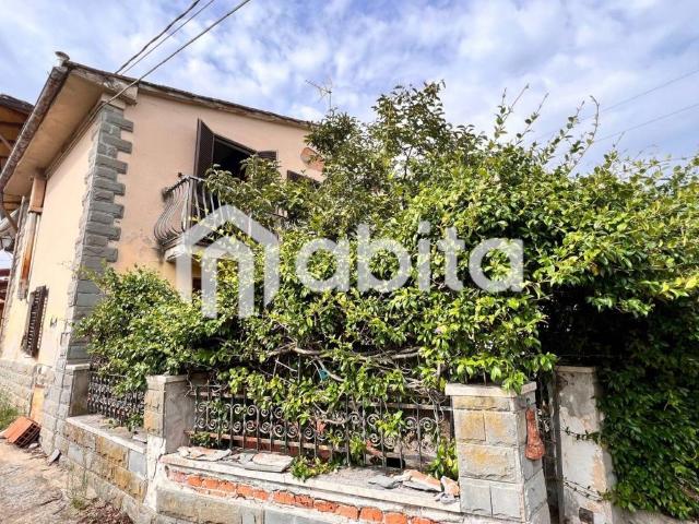 Villa Schiera in vendita a Laterina Pergine Valdarno, Laterina
