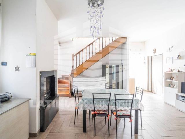 Villa Schiera in vendita a Latina Scalo, Latina