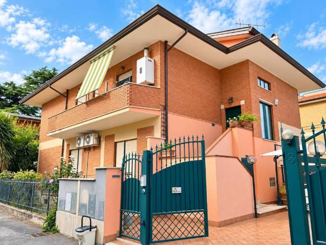 Villa Schiera in vendita a Latina Scalo, Latina
