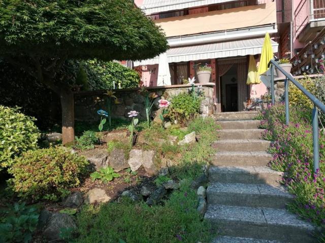 Villa Schiera in vendita a Viconago, Cadegliano-Viconago