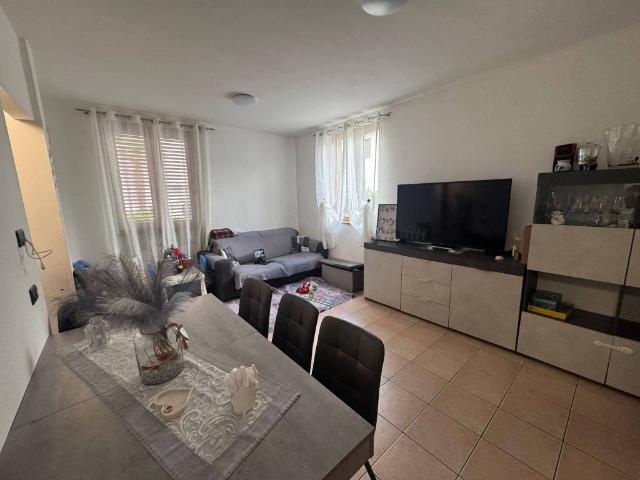Villa Schiera in vendita a Comunità Montana del Piambello, Lavena Ponte Tresa