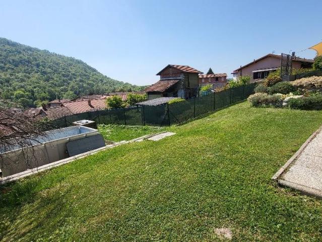 Villa Schiera in vendita a Comunità Montana Valli del Verbano, Capodisotto