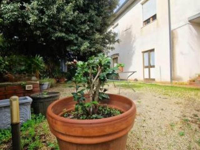 Villa Indipendente in vendita a Crespina Lorenzana, Toscana