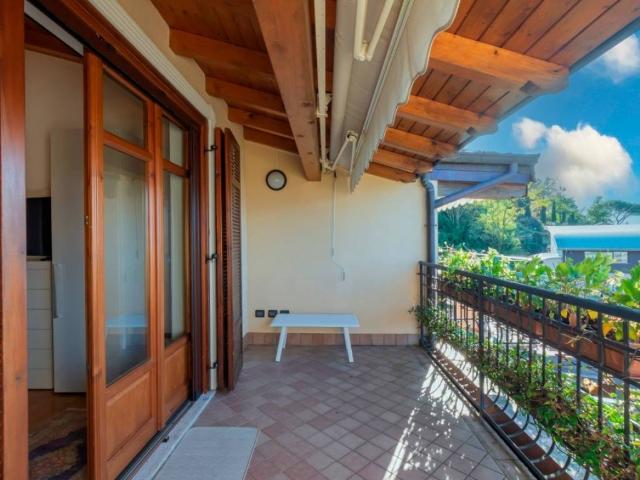 Villa Schiera in vendita a Unione dei comuni del Medio Verbano, Leggiuno