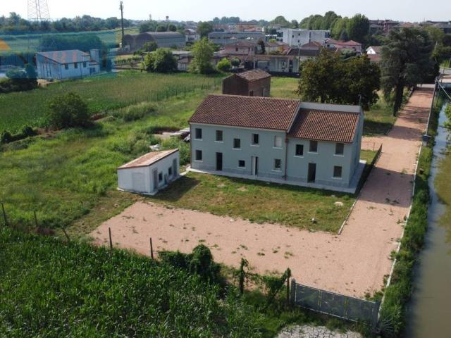 Villa Schiera in vendita a Legnago, Verona