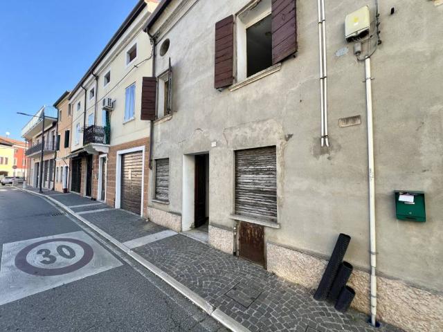 Villa Schiera in vendita a Legnago, Veneto