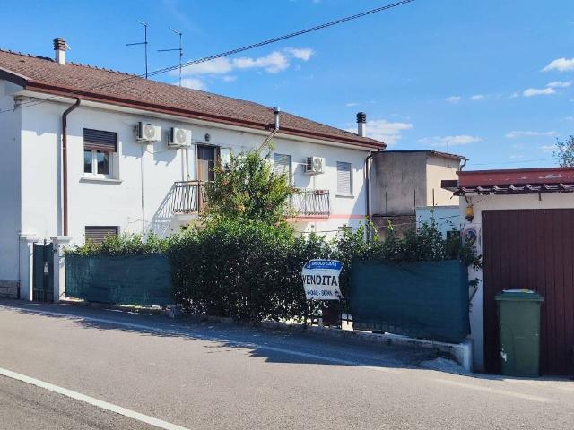 Villa Schiera in vendita a Legnago, Verona