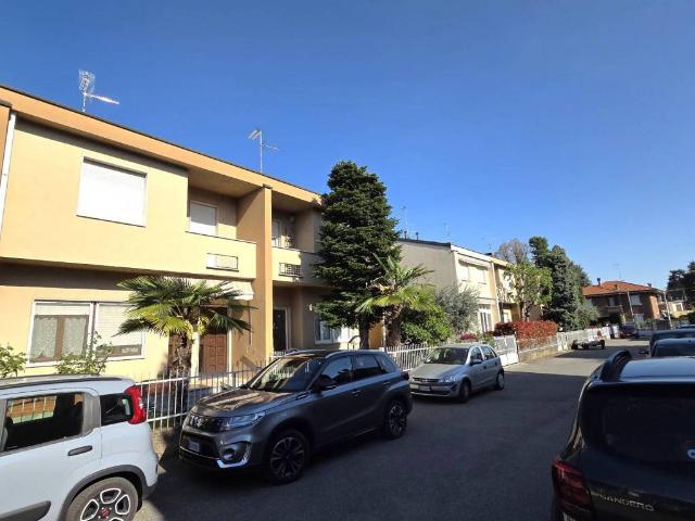Villa Schiera in vendita a Oltresempione, Legnano