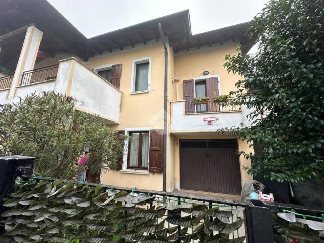 Villa Schiera in vendita a Leno, Lombardia