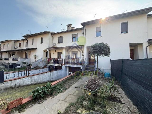 Villa Schiera in vendita a Leno, Lombardia