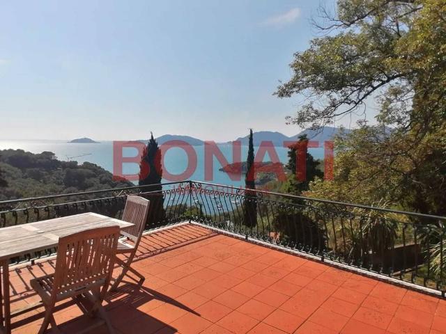 Villa Schiera in vendita a La Serra, Lerici