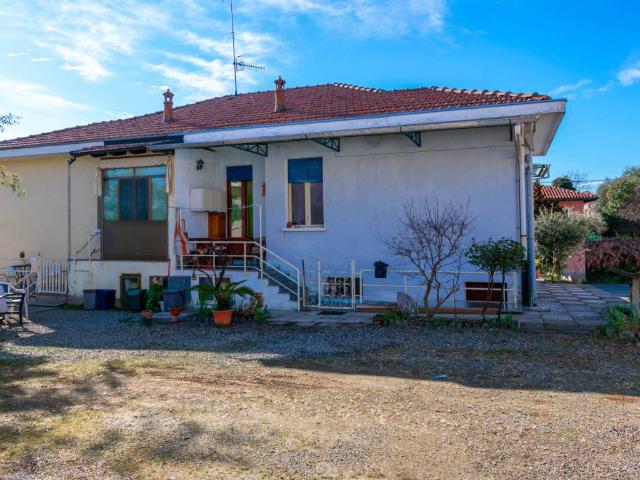Villa Schiera in vendita a Piemonte, Biella