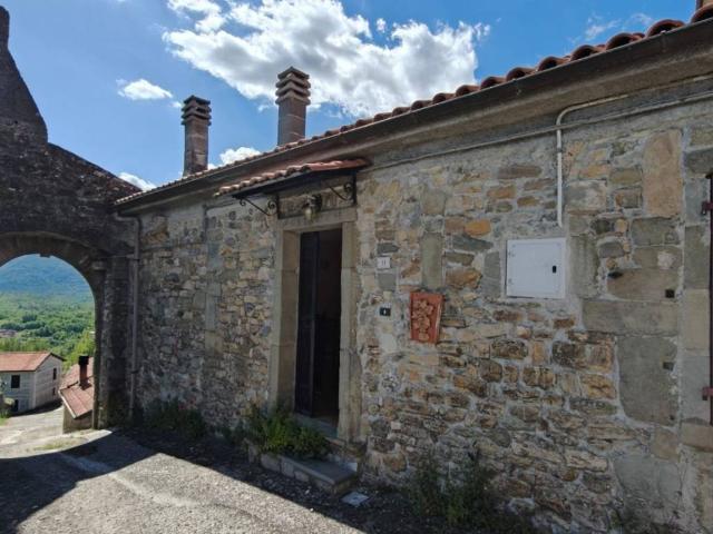 Villa Schiera in vendita a Unione di comuni Montana Lunigiana, Licciana Nardi