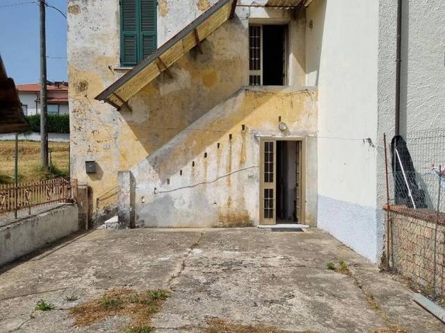 Villa Schiera in vendita a Unione di comuni Montana Lunigiana, Licciana Nardi