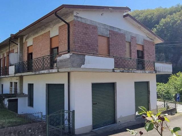 Villa Schiera in vendita a Unione di comuni Montana Lunigiana, Licciana Nardi