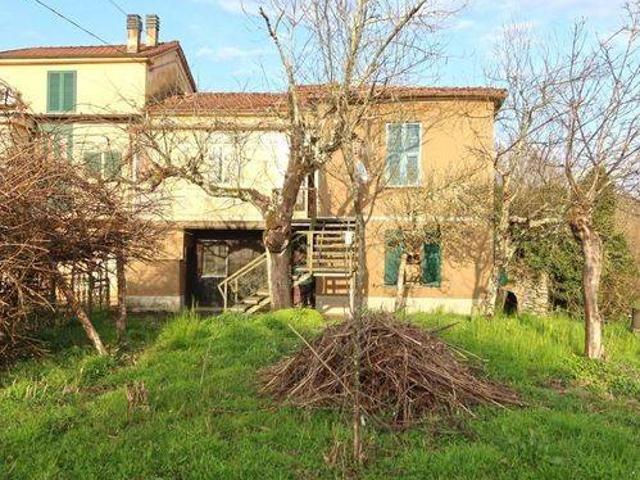 Villa Schiera in vendita a Unione di comuni Montana Lunigiana, Licciana Nardi