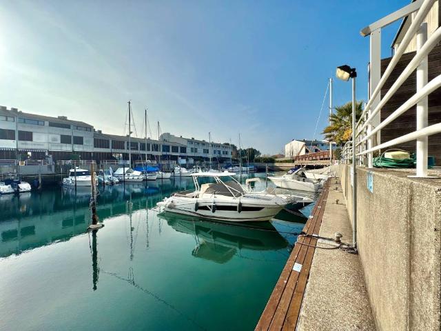 Villa Schiera in vendita a Lignano Pineta, Friuli-Venezia Giulia