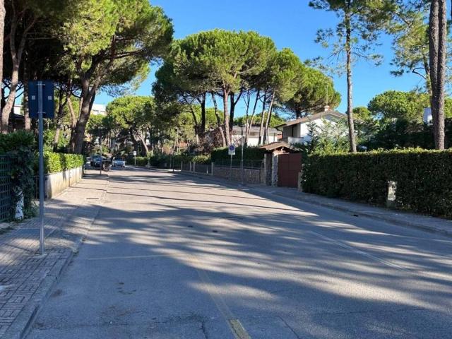 Villa Schiera in vendita a Lignano Pineta / Lignan Pinede, Lignano Sabbiadoro / Lignan